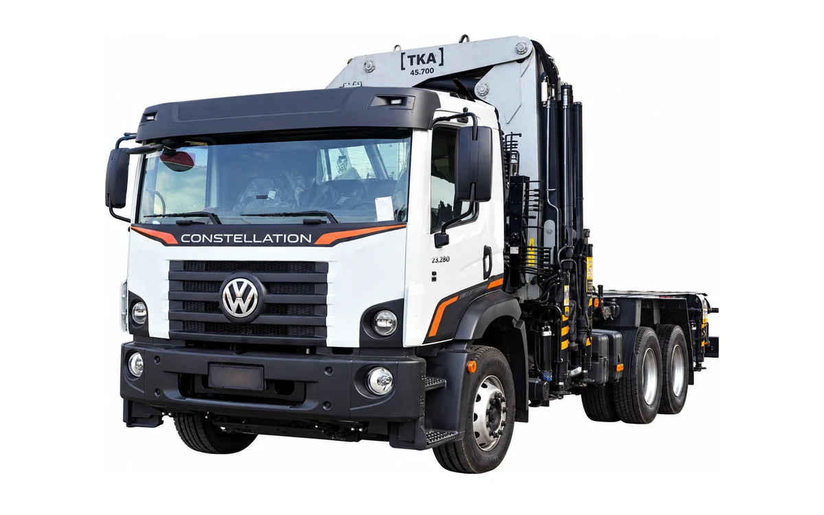 Caminhão munck VW Constellation com guindauto TKA 45.700 da frota da FMC
